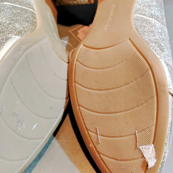 Bandolino metallic gold loafers size 7 New! **Read - Picture 9 of 12